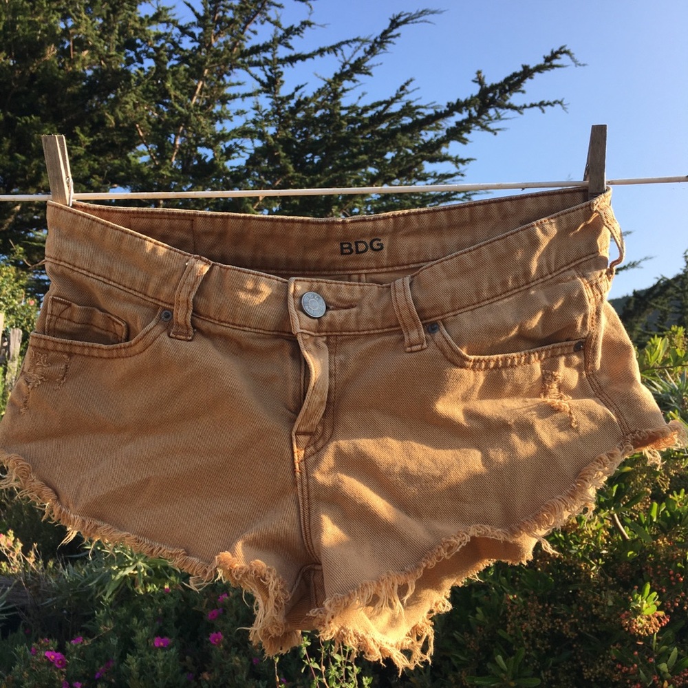 BDG low rise cut-off shorts